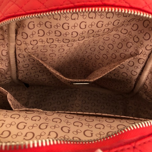 GUESS BACKPACK - Picture 4 of 5